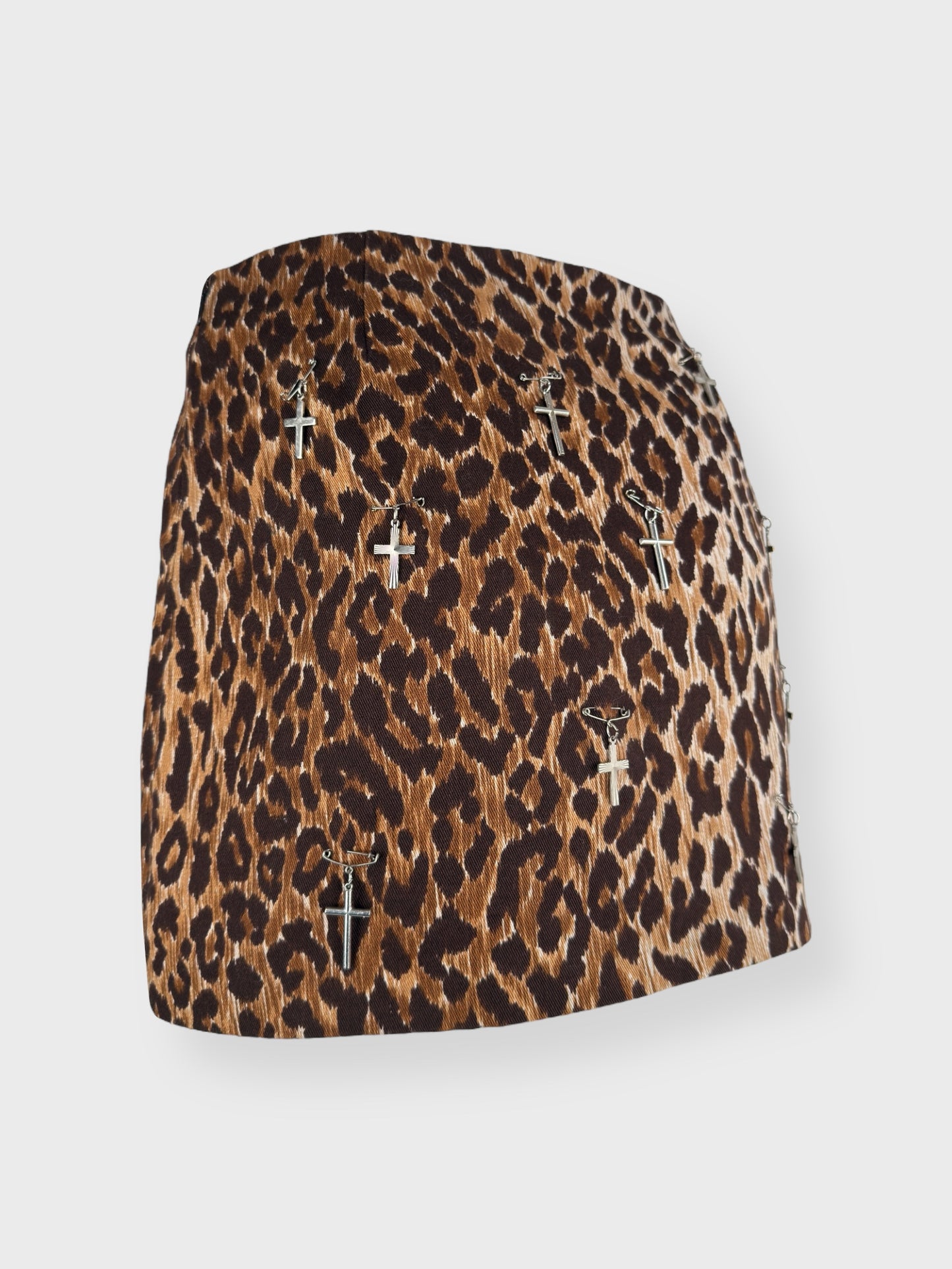 D&G by Dolce&Gabbana SS 2000 Leopard Cross Pins Miniskirt - Relova Archiva