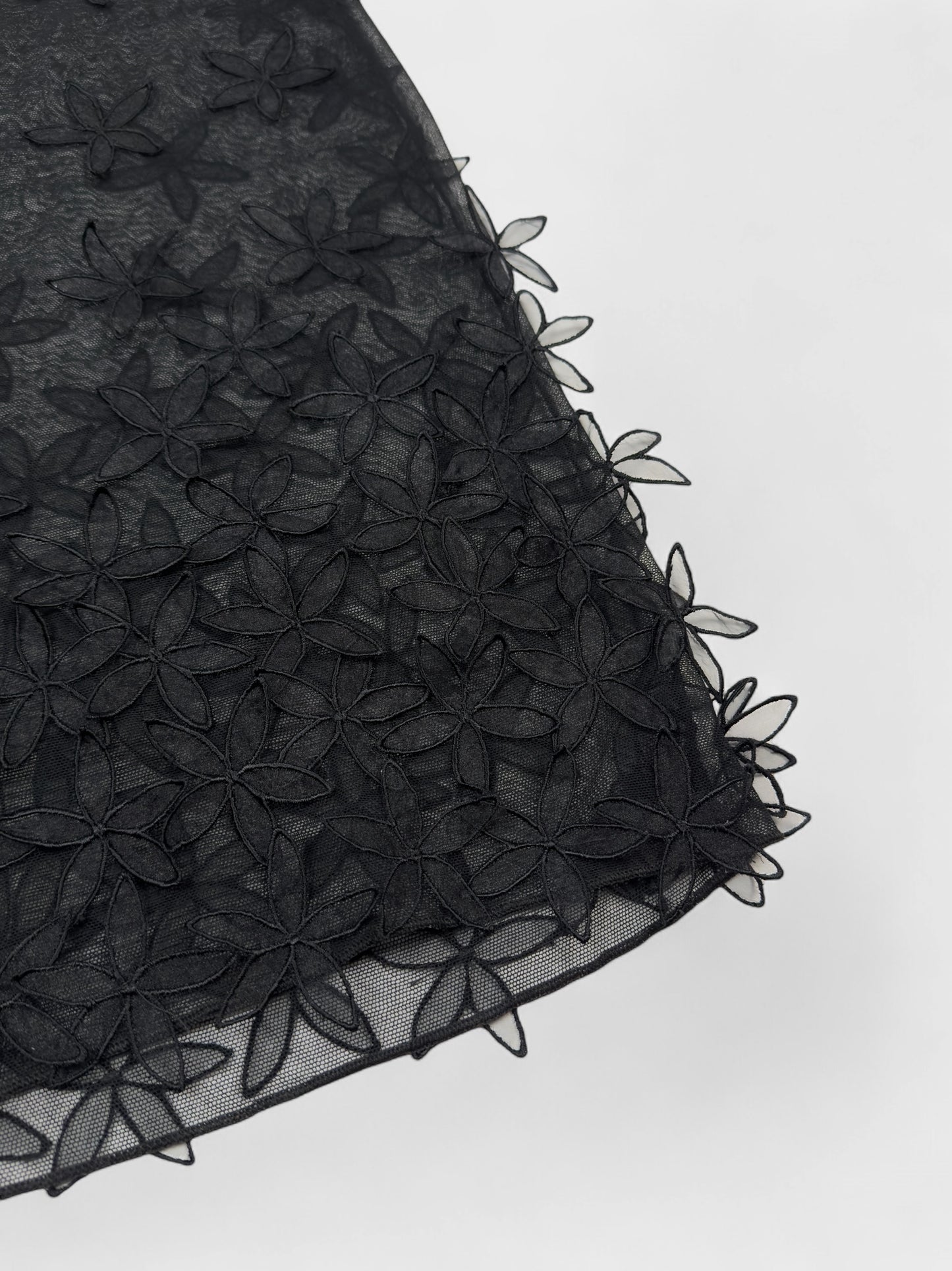 D&G by Dolce&Gabbana 1998-1999 Black Double Mesh Skirt Floral 3D Appliques - Relova Archiva