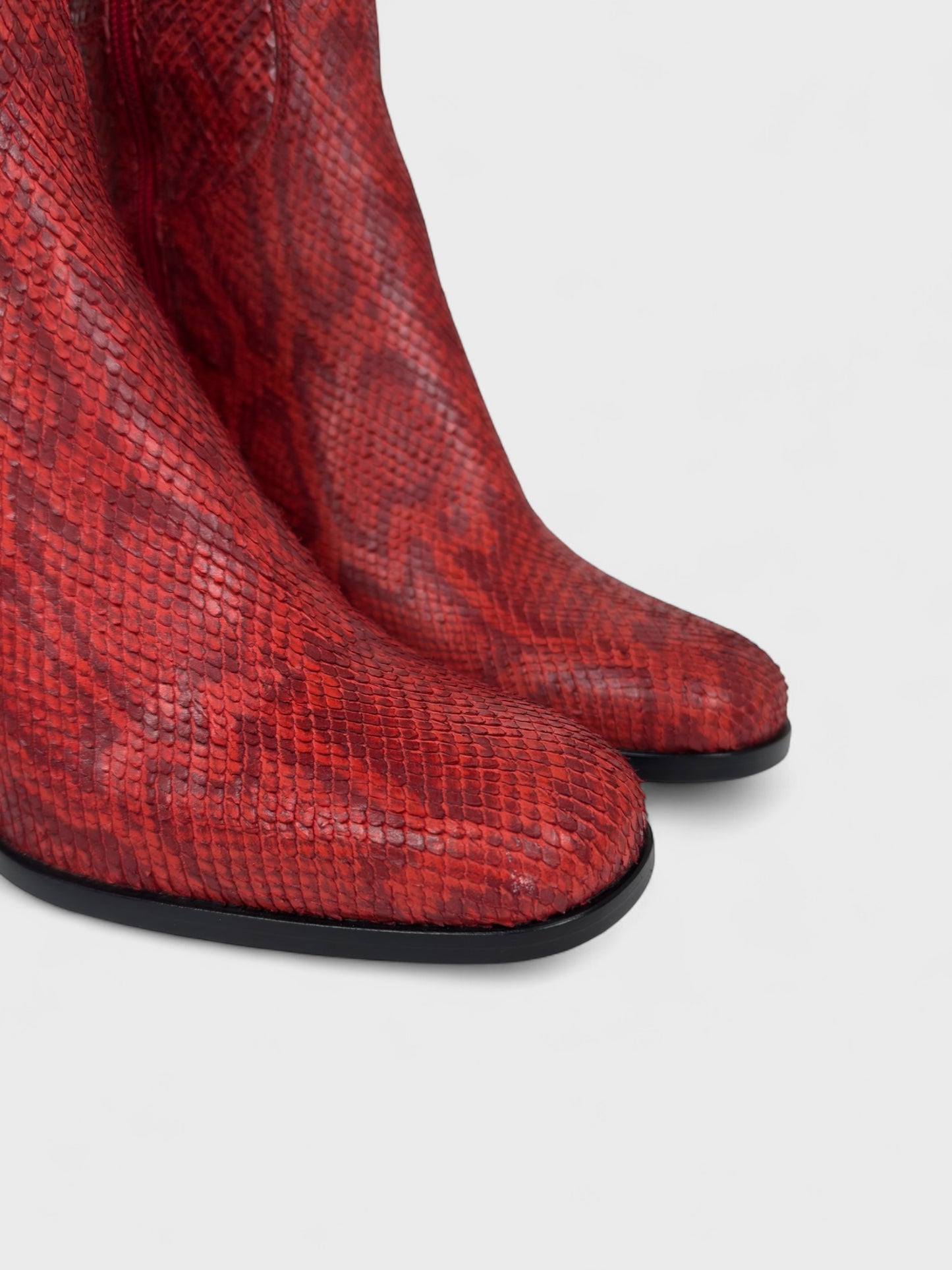 Dolce&Gabbana FW 1995 Runway Red Python Effect Leather Boots - Relova Archiva