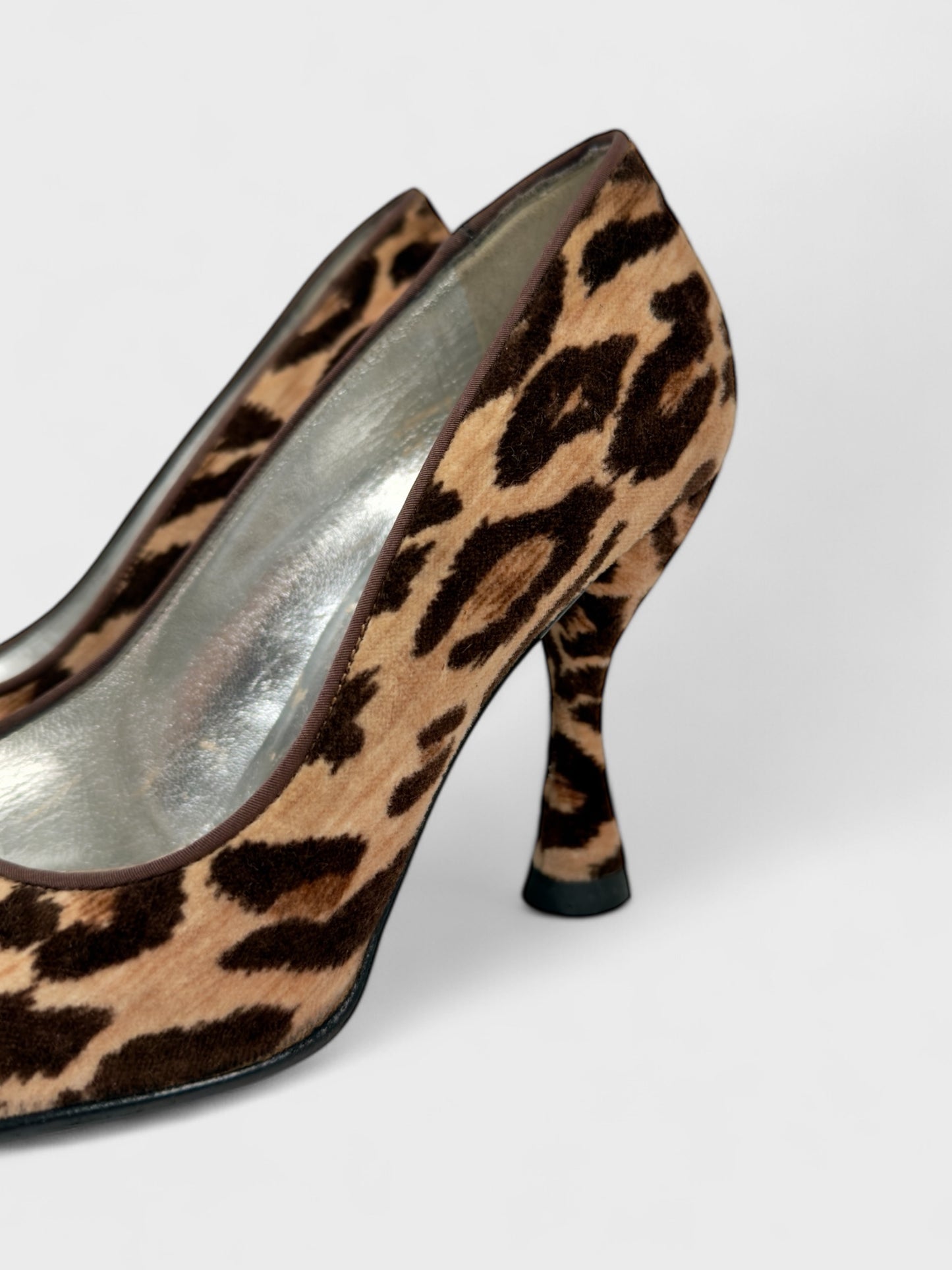 Dolce&Gabbana FW 1998 Leopard Velvet Heels - Relova Archiva