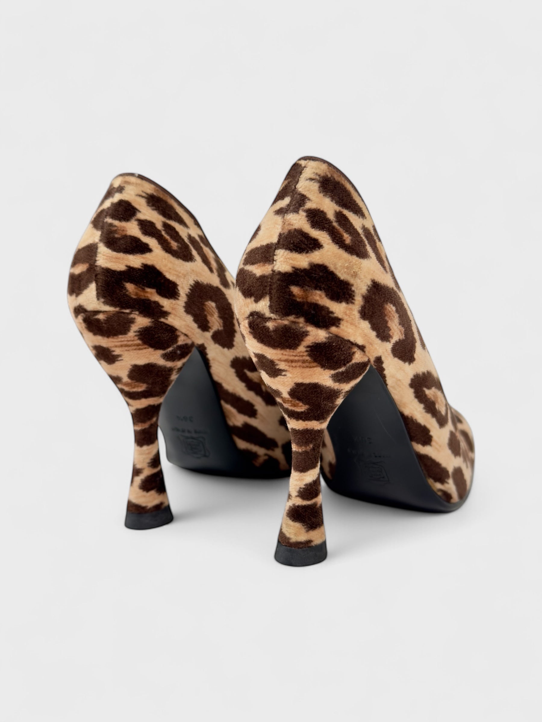 Dolce&Gabbana FW 1998 Leopard Velvet Heels - Relova Archiva