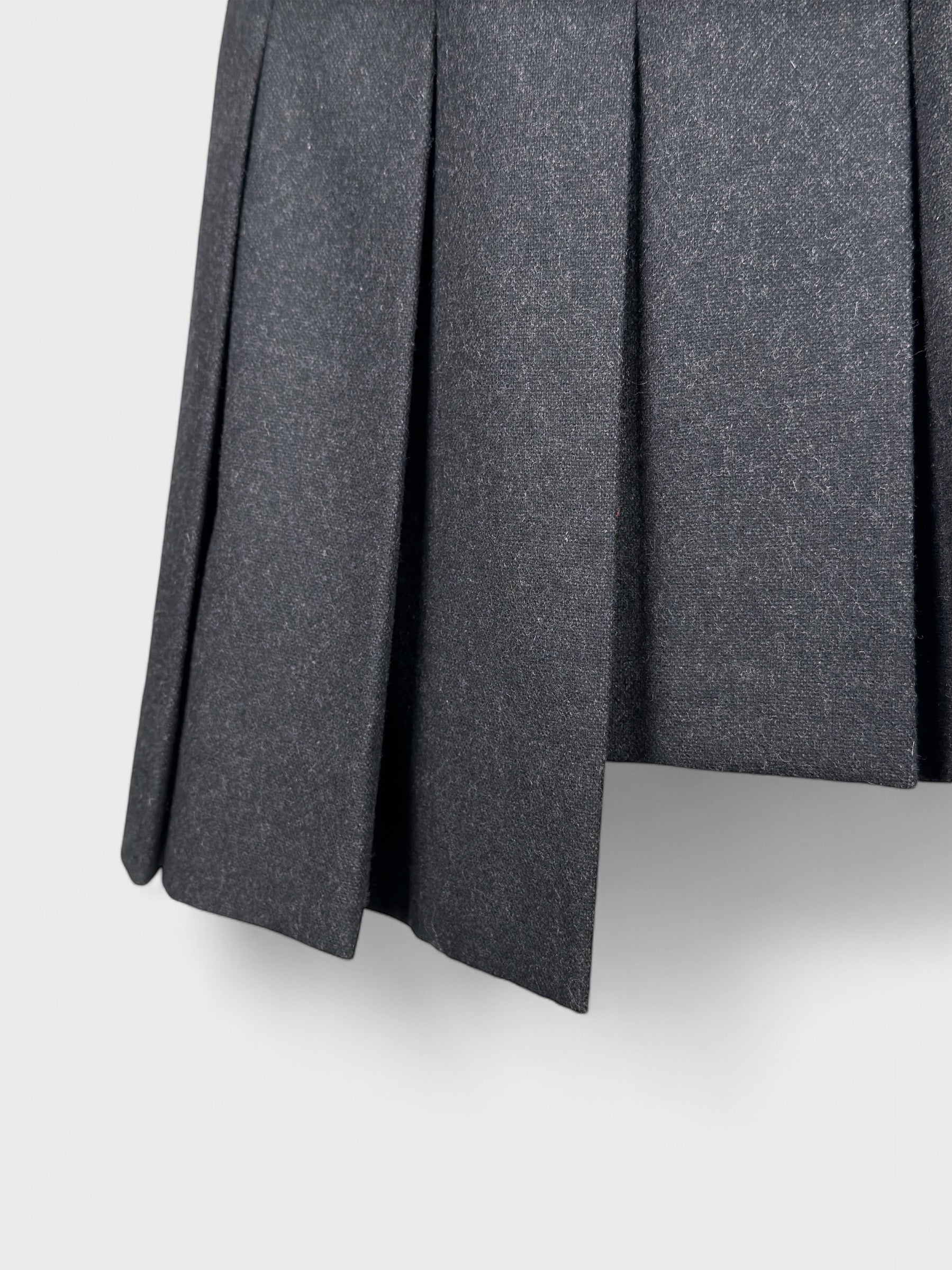 D&G by Dolce&Gabbana FW 2003 Pleated Wool Skirt - Relova Archiva