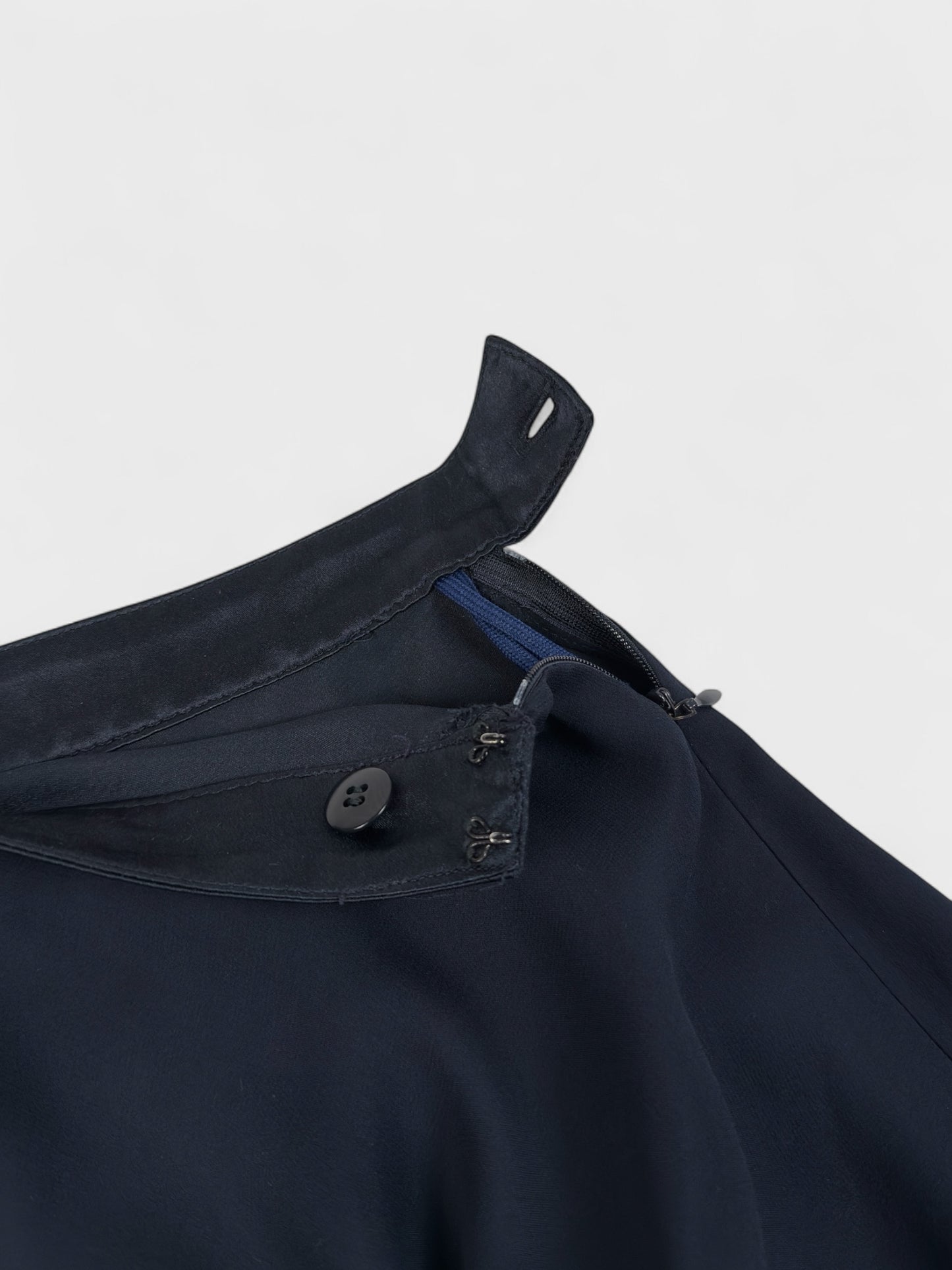 Gianni Versace SS 1995 Navy Blue Silk Skirt - Relova Archiva