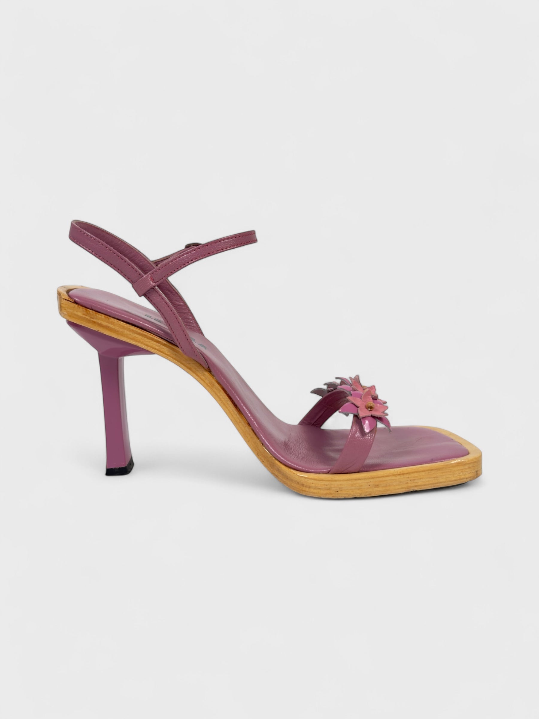 Le Silla Early 2000s Mauve Wooden Heels Floral Appliques - Relova Archiva