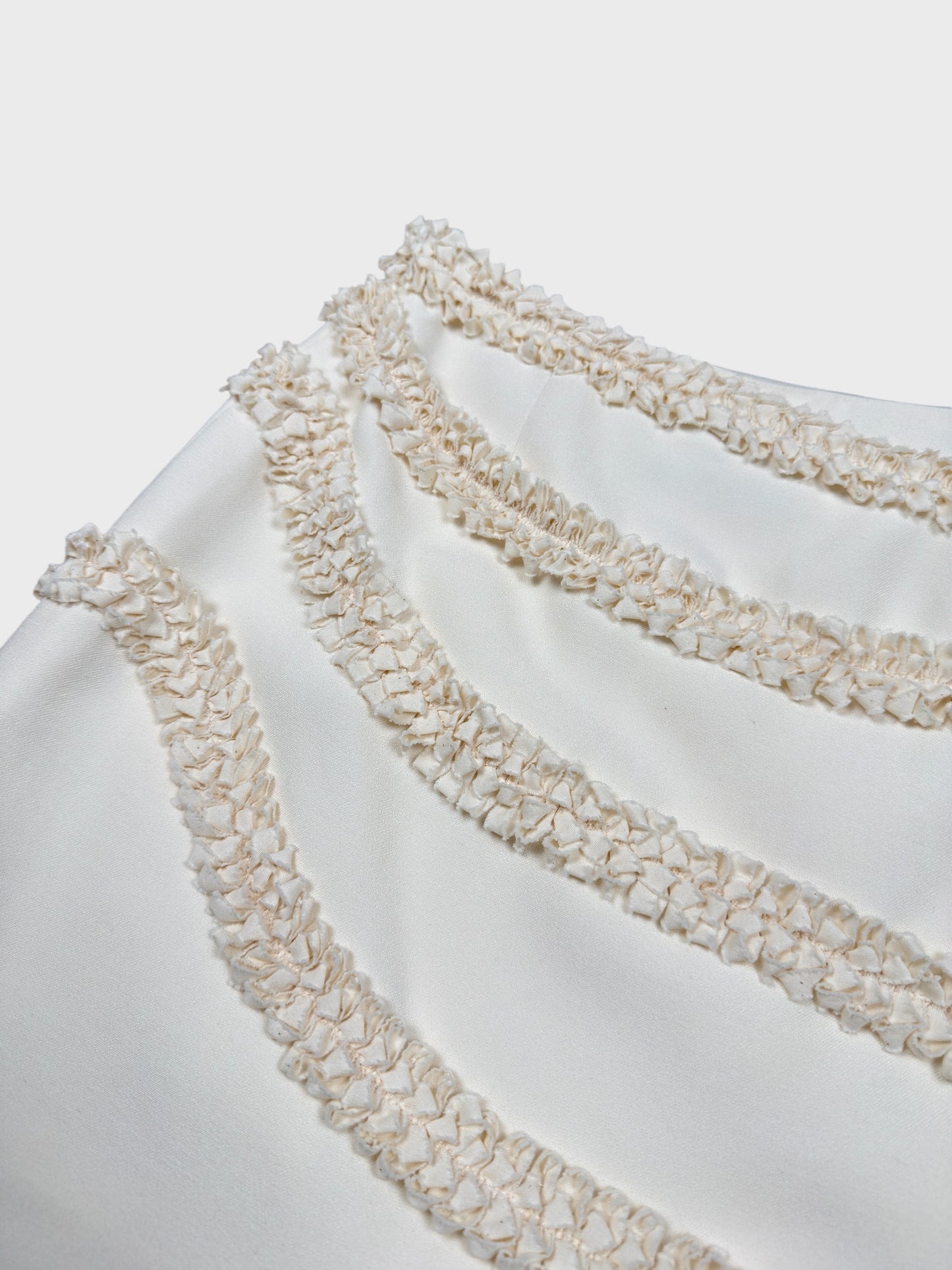 Moschino Cheap And Chic 1990s "Nature Friendly Garment" Rouches Tailleur - Relova Archiva