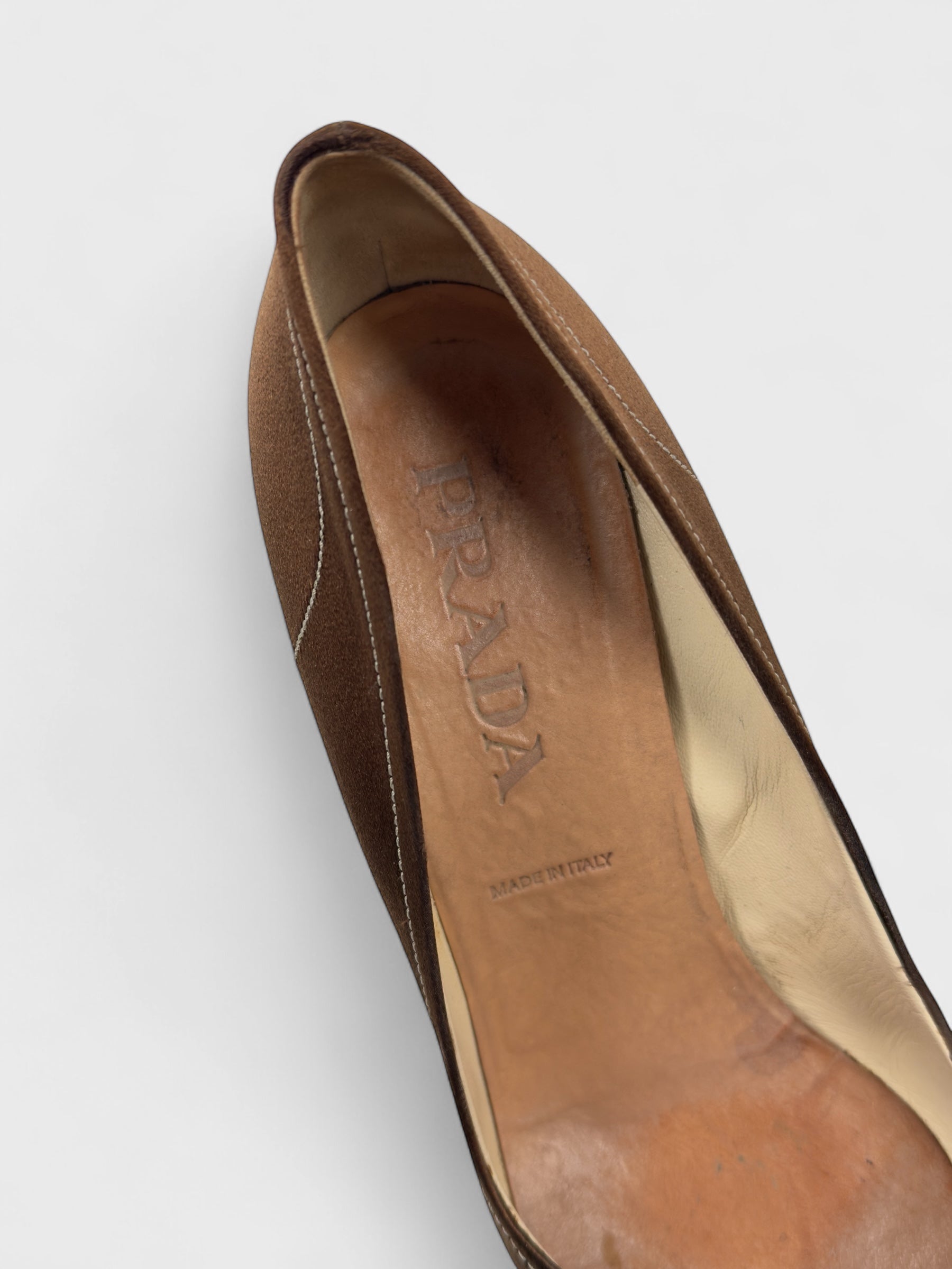 Prada 2000s Brown Satin Leather Bow Decolleté Heels - Relova Archiva